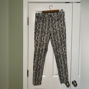 Wild Fable Midrise Snakeskin Print Skinny Jean size 10